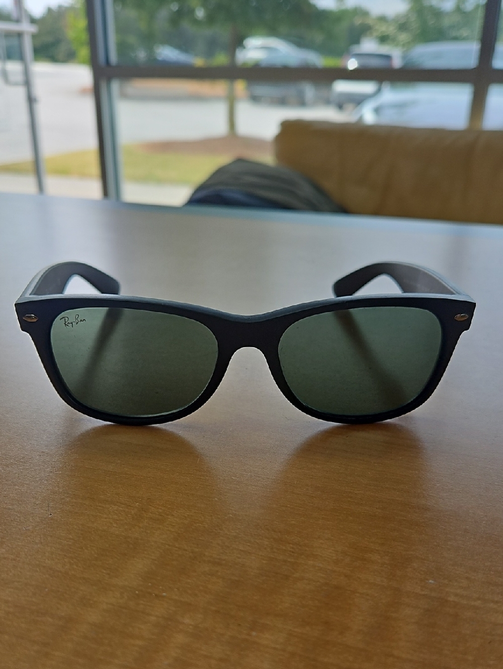 Ray-Ban Black Frame with Green Lenses Sunglasses